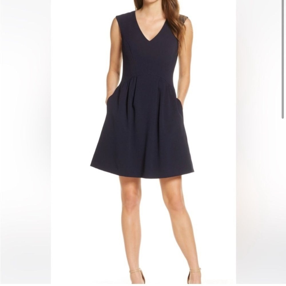 Vince Camuto Preppy Old Money Navy V-Neck Sleeveless Sheath Dress Corporate Core - Picture 9 of 9